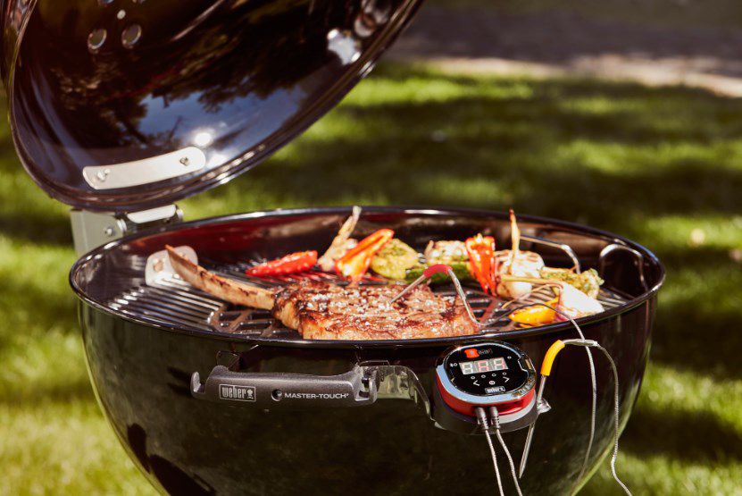 Weber Master Touch GBS Premium E 5770 Holzkohlegrill für 269€ (statt 284€)