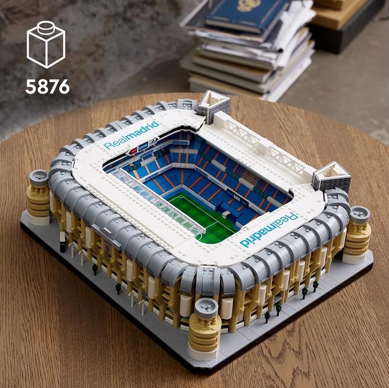 LEGO 10299 Creator Expert Real Madrid   Santiago Bernabéu Stadion für 260,99€ (statt 308€)