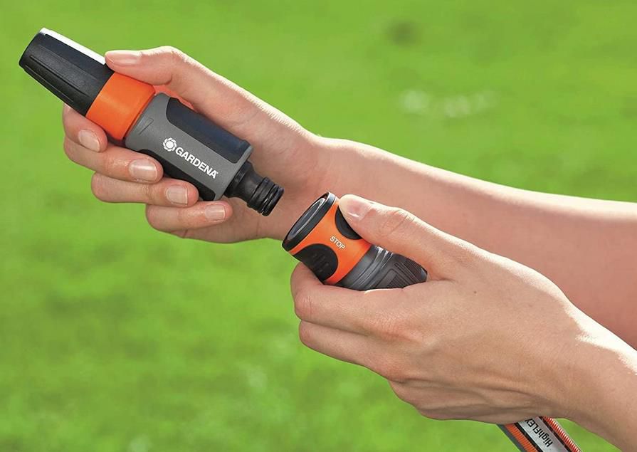 Gardena Grundausstattung mit Anschlussteilen für 13/15 mm Schläuche für 10,25€ (statt 16€)