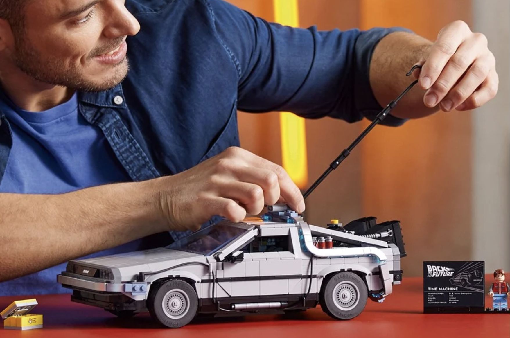LEGO Creator Expert 10300 Die Zeitmaschine aus Zurück in die Zukunft für 154,99€ (statt 180€)