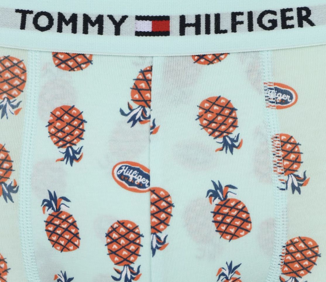 Tommy Hilfiger Trunks mit Ananas Muster für 9,16€ (statt 19€)   S, M, XL