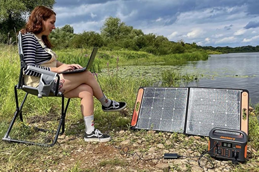 Jackery Powerstation Explorer 500 + 100W Solarpanel für 584€ (statt 650€)
