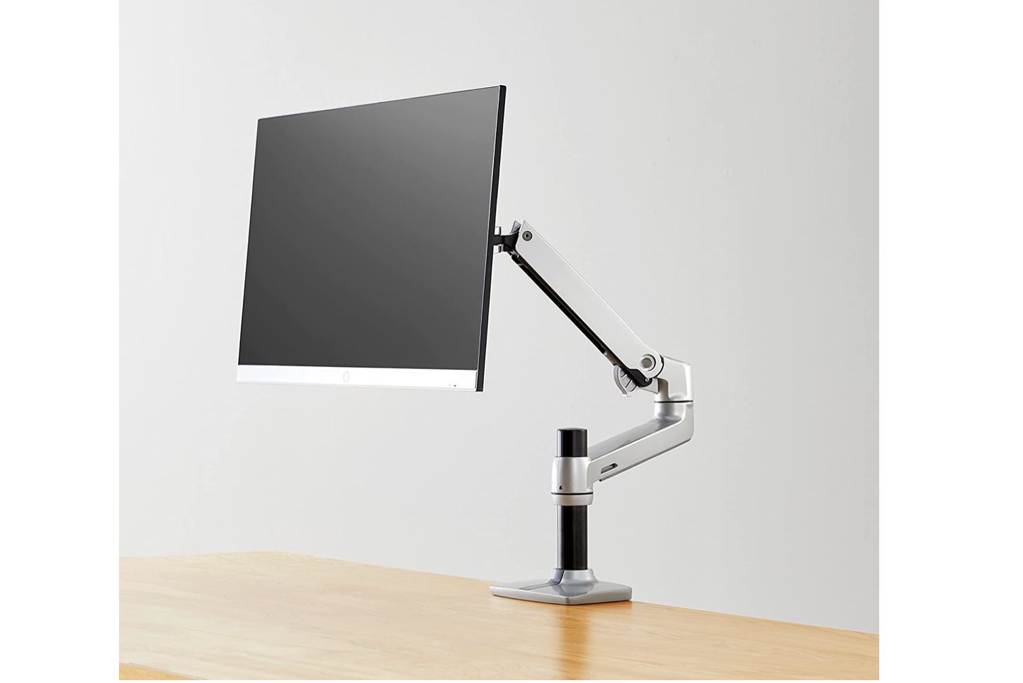 Amazon Basics Hochwertige Monitorhalterung für 93,11€ (statt 106€)