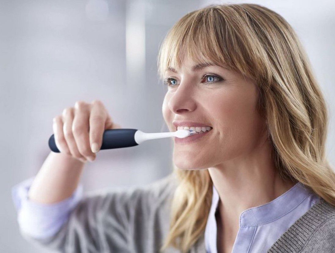 Doppelpack: Philips Sonicare 5100 HX6851 Zahnbürste für 124,95€ (statt 139€)