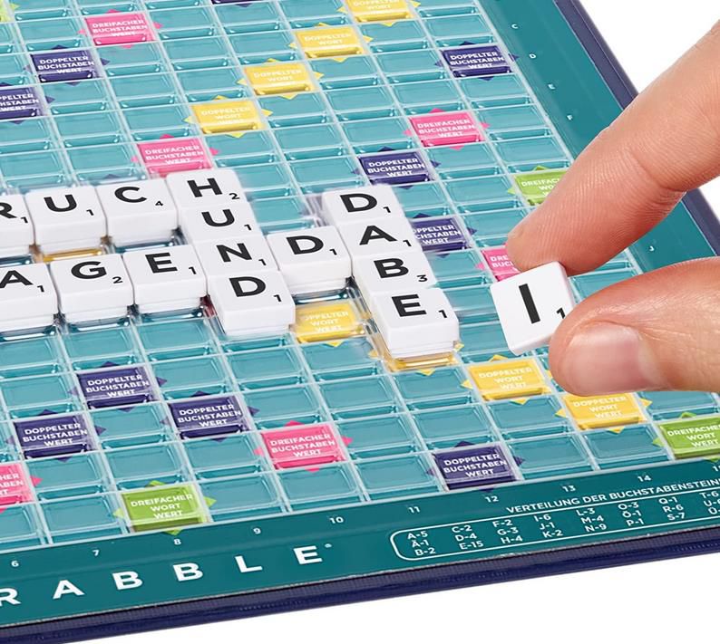 Mattel Scrabble Kompakt Brettspiel für Unterwegs für 10,15€ (statt 17€)   Prime