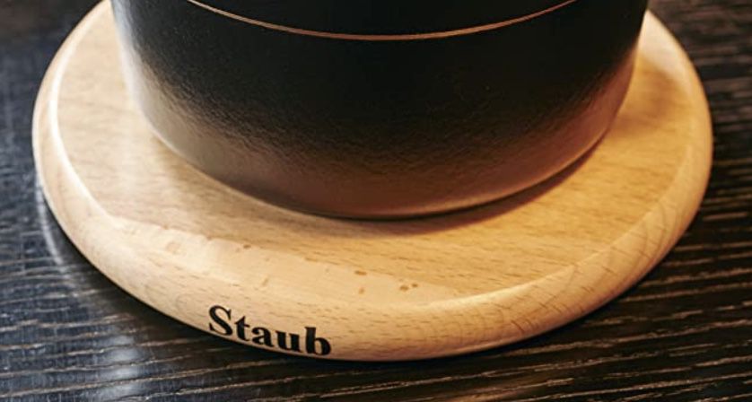 STAUB magnetischer Topfuntersetzer rund 23 cm für 14,60€ (statt 22€)   Prime