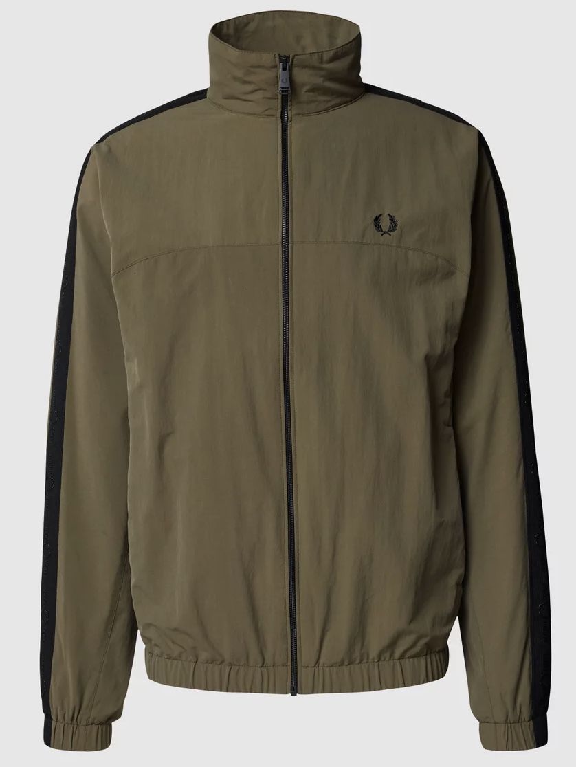 Fred Perry Tonal Taped Shell Jacke mit Galonstreifen für 76,49€ (statt 117€)