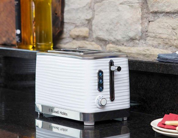 Russell Hobbs Inspire grauer Design Toaster ab 37,81€ (statt 50€)