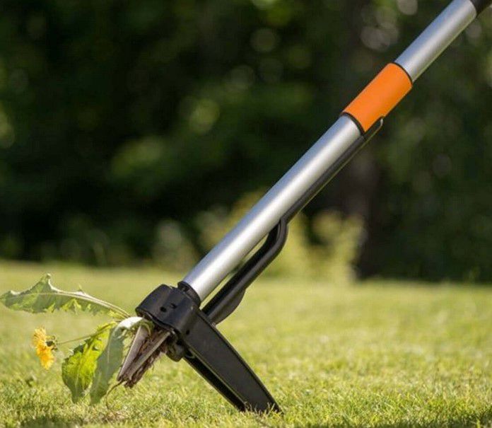 Fiskars Teleskop Unkrautstecher SmartFit für 29,99€ (statt 42€)