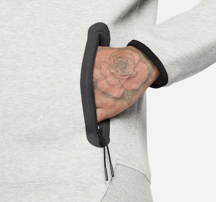 Nike Tech Fleece Windrunner Full Zip Sweatjacke für 77,26€ (statt 95€)