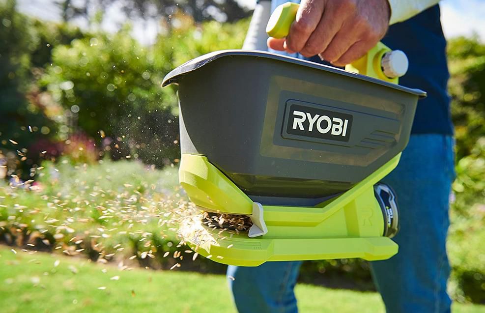 Ryobi OSS1800 Akku Universal Streuer 18V ohne Akku und Ladegerät für 61,89€ (statt 76€)