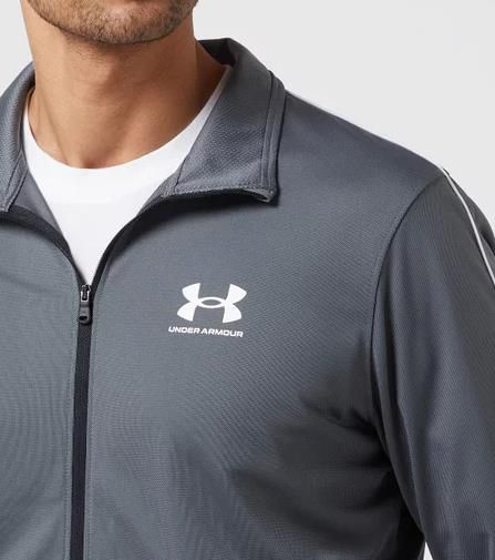 Under Armour Fitted Trainingsjacke für 27,19€ (statt 37€)