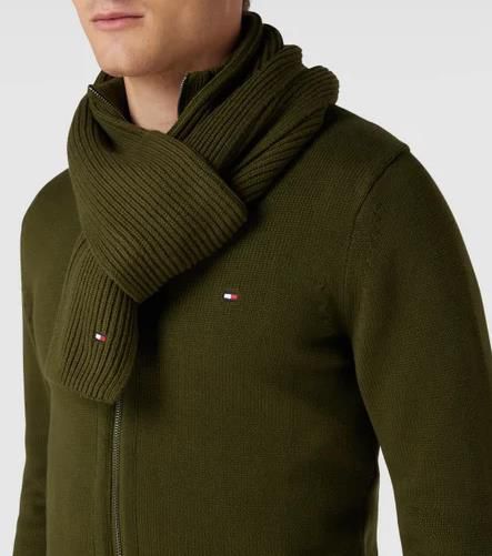 Tommy Hilfiger Pima Cotton Schal mit Kaschmir in Olive und Rot für je 25,49€ (statt 32€)