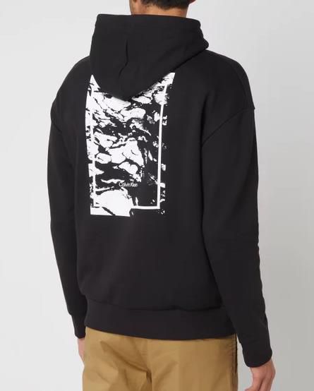 Calvin Klein Hoodie mit Foto Print für 42,49€ (statt 57€)