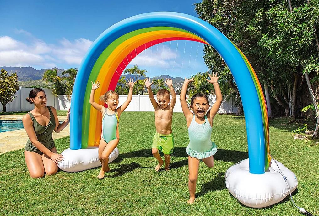 Intex 56597NP Regenbogen Wolken Sprinkler für 25,99€ (statt 31€)   Prime