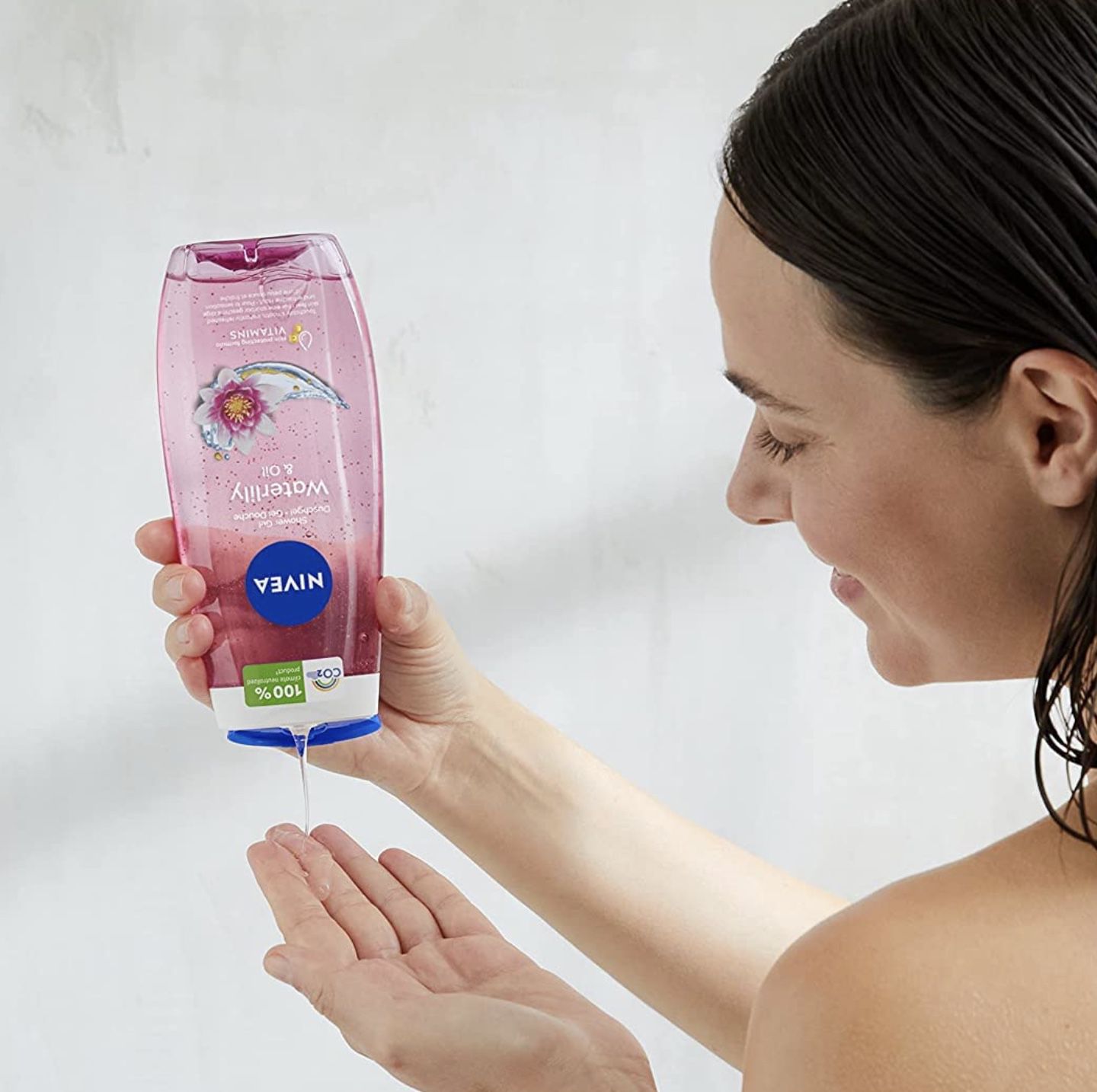 3x 250ml NIVEA Waterlily & Oil Duschgel ab 2,80€ (statt 5,55€)