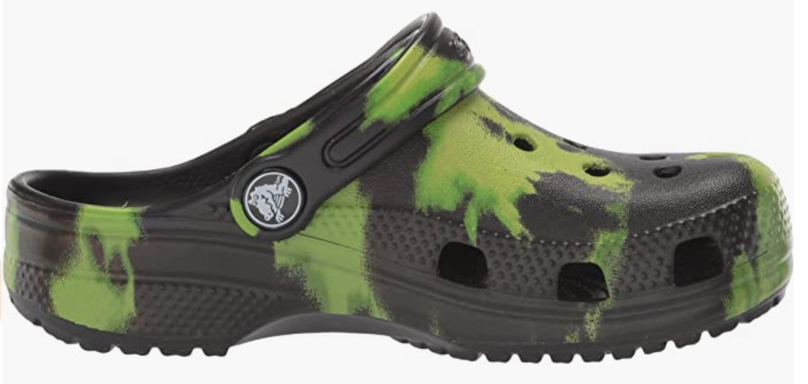 Crocs Kids Classic Tie Dye Graphic Clog für 8,99€ (statt 21€)   Prime