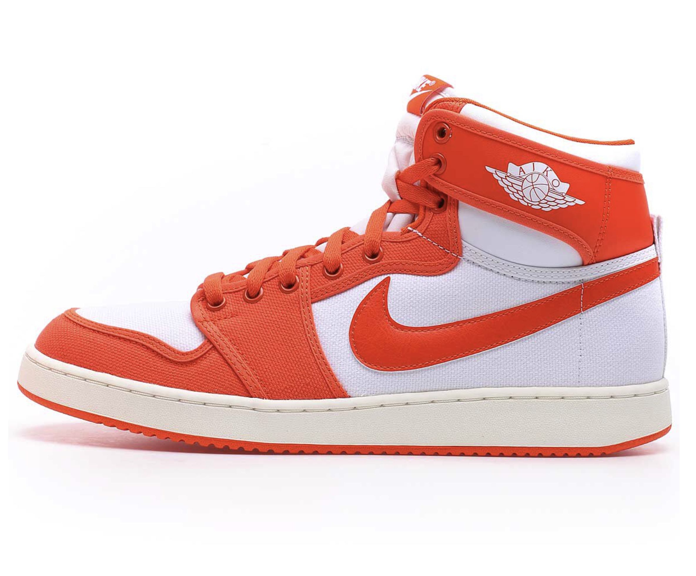 Nike Jordan 1 AJKO in Orange-Weiß für 84,99€ (statt 136€)