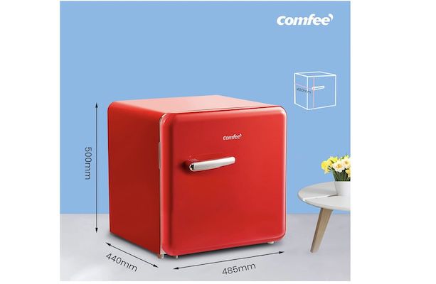 Comfee RCD50RE1RT(E) Mini Kühlschrank im Retro Design für 109€ (statt 139€)