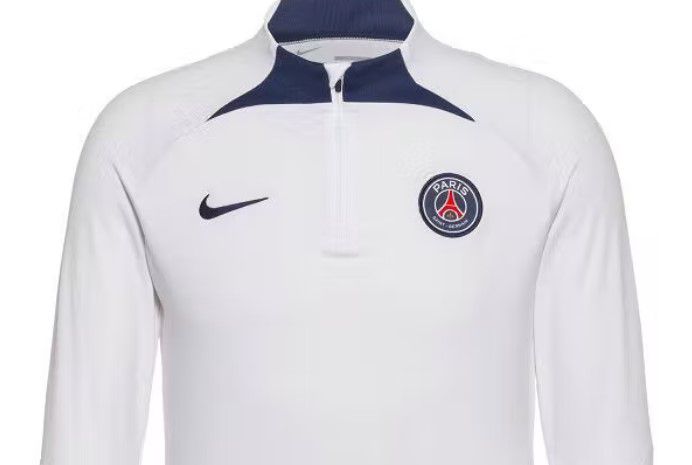 Nike Herren Langarm Shirt PSG für 33,98€ (statt 58€) nur L und XL