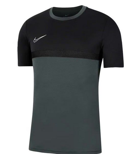 Nike Dri FIT Academy Pro Herren Sport Shirt für 12,98€ (statt 21€) Größen M u. XL