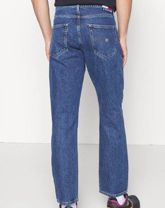 Tommy Jeans DAD JEAN Regular Tapered Fit Jeans für 82,87€ (statt 100€)