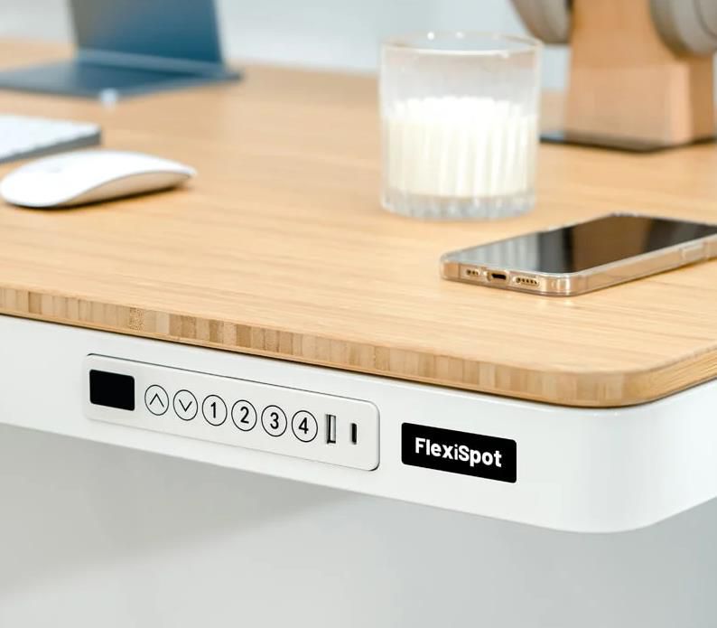 Flexispot Q8 Höhenverstellbarer Schreibtisch + Bambus Tischplatte für 559,99€ (statt 700€)