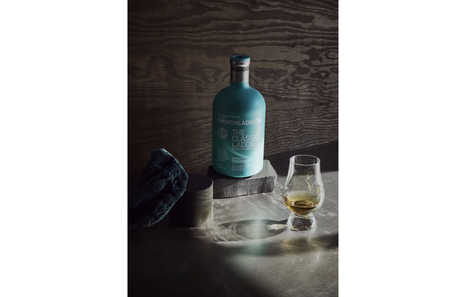 1 x 0,7l Bruichladdich The Classic Laddie (50%) Single Malt Scotch Whisky für 34,99€ (statt 42€)