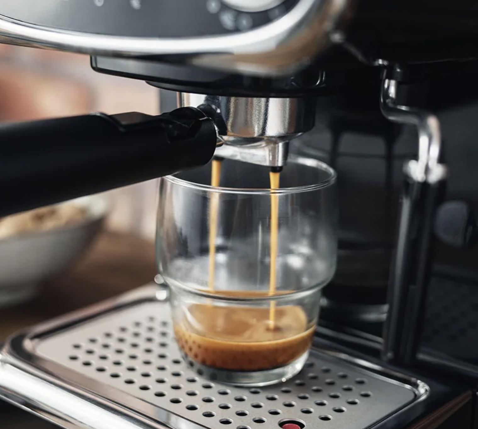 Gastroback Design Espressomaschine Basic für 69,89€ (statt 90€)