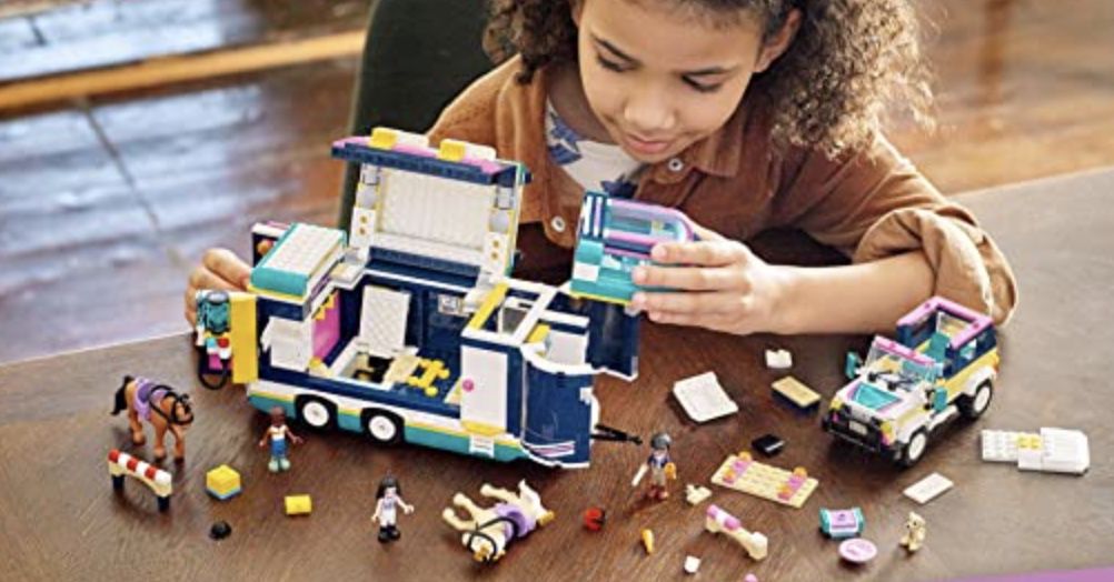 LEGO 41722 Friends Pferdeanhänger mit Spielzeug Auto für 79,99€ (statt 95€)