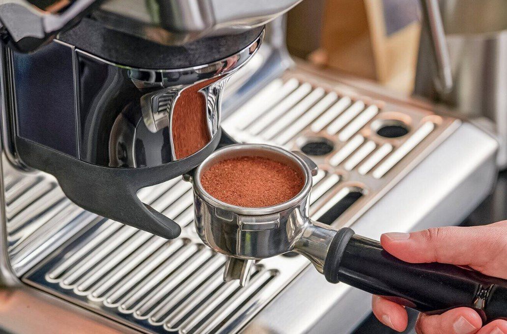 SAGE SES 876 BSS The Impress Espressomaschine für 609€ (statt 699€)