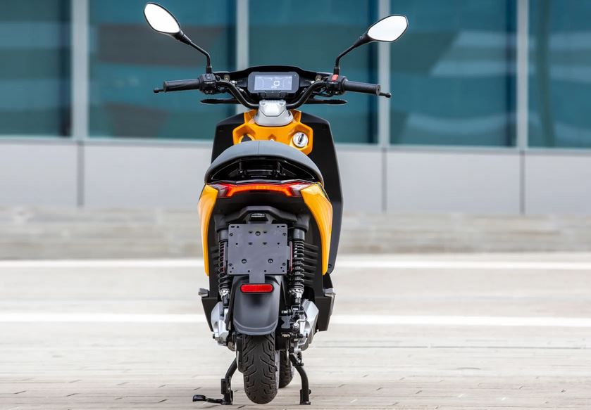 🔥 Privat: Piaggio 1 Active E Roller für unglaubliche 9€ im Monat!!   0€ Anzahlung