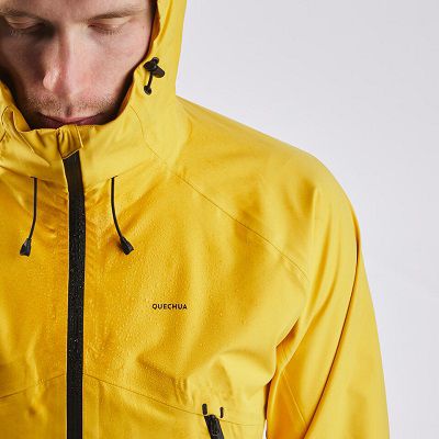 Quechua MH500 Wanderjacke für Herren in Gelb für 49,99€ (statt 90€)