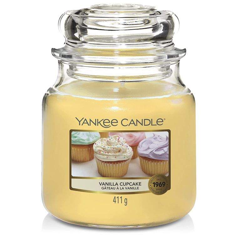 Yankee Candle Duftkerze im Glas (mittelgroß) Vanilla Cupcake für 13,99€ (statt 18€)