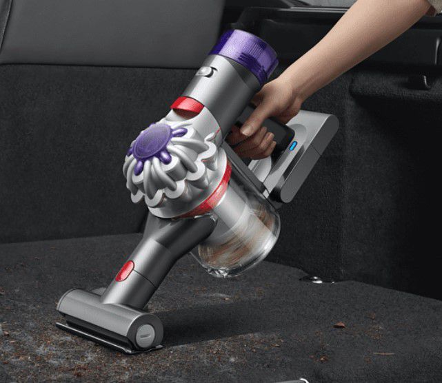 DYSON V8 Extra (2022) Akku Staubsauger für 299€ (statt 325€)