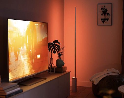 Philips Hue Signe White & Color Ambiance Stehlampe Bluetooth für 167,90€ (statt 235€)