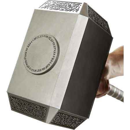 Hasbro Marvel Legends Thorhammer Mjölnir mit Sound und Licht für 112,99€ (statt 134€)