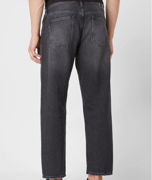 Calvin Klein 90s Straight Cropped Jeans in Schwarz für 64,99€ (statt 95€)
