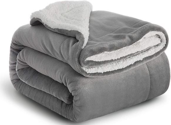 Bedsure Sherpa Kuscheldecke, 150x200cm für 22,09€ (statt 34€)