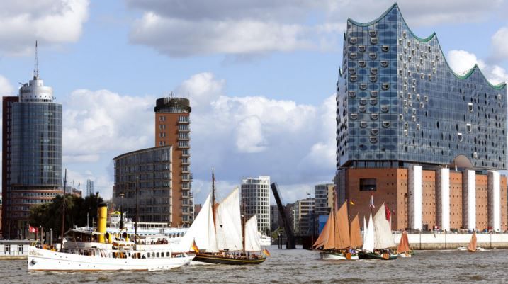 ÜN in Hamburg im Premium Hotel & Hafenrundfahrt ab 41€ p.P.