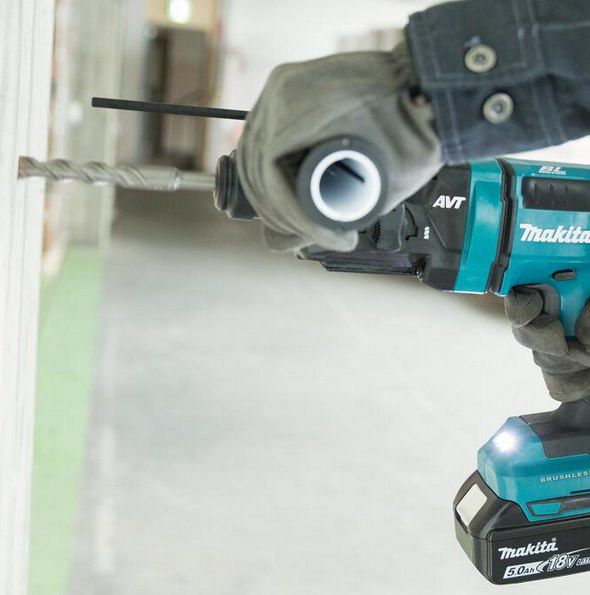 Makita 18V Bohrhammer DHR182ZU (ohne Akku) mit Bluetooth & SDS+ für 116,99€ (statt 171€)