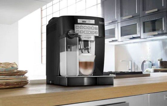 DeLonghi ECAM 22.366.B Kaffeevollautomat für 251€ (statt neu 400€)   neuwertig