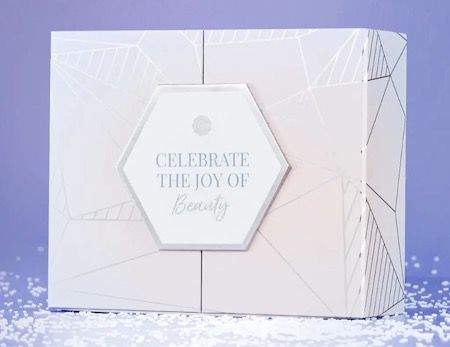 Glossybox Christmas Edition für 27€ (statt 45€) + GRATIS Überraschungsbox