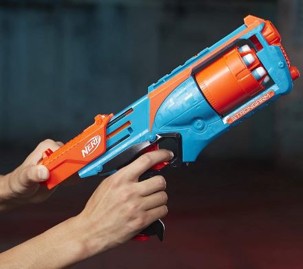 Nerf Elite Strongarm Blaster mit 6 Nerf Elite Darts für 10,60€ (statt 18€)