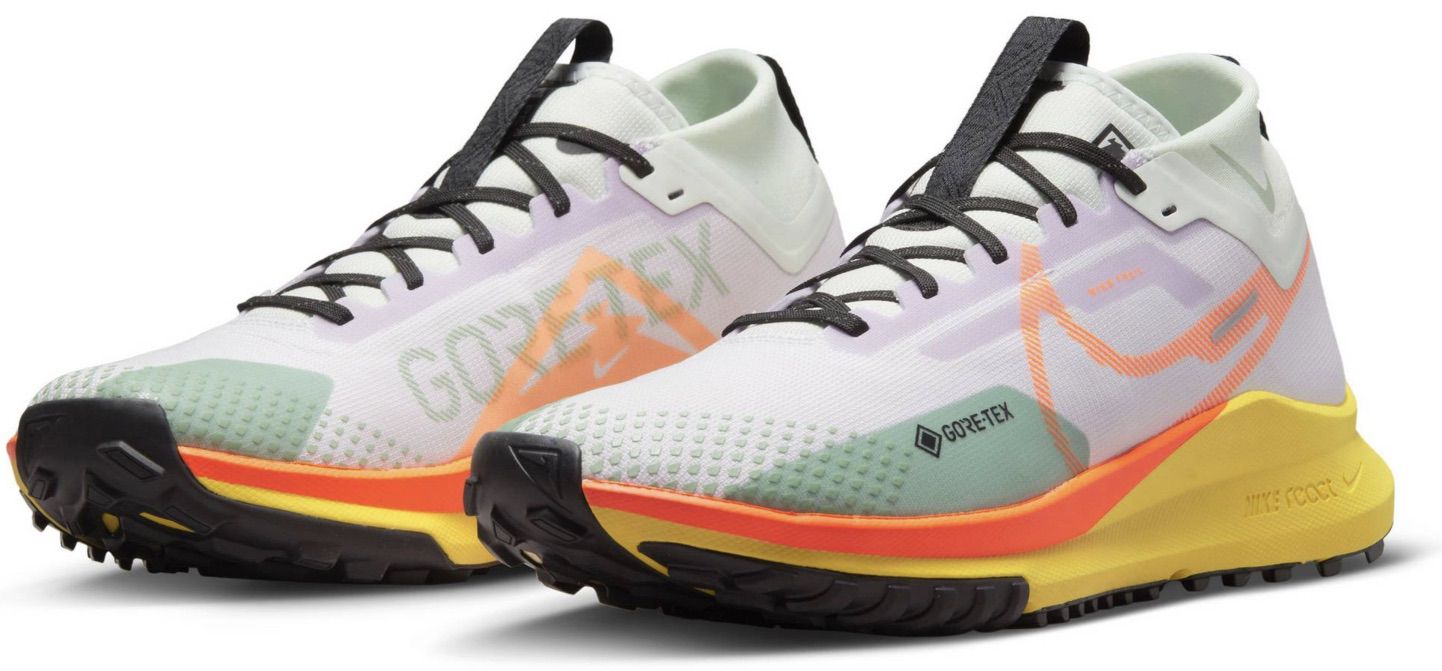 Nike React Pegasus Trail 4 Gore Tex Laufschuh für 76,79€ (statt 96€)