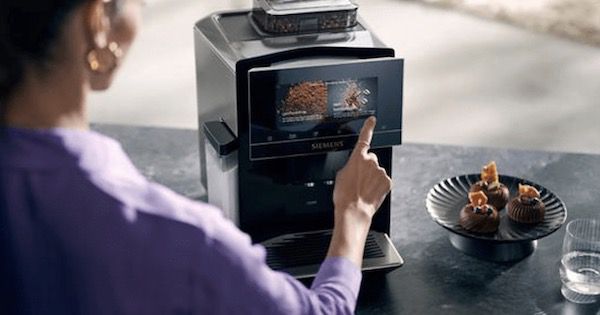 Siemens TQ903D09 EQ900 Kaffeevollautomat für 1.555€ (statt 1.699€)