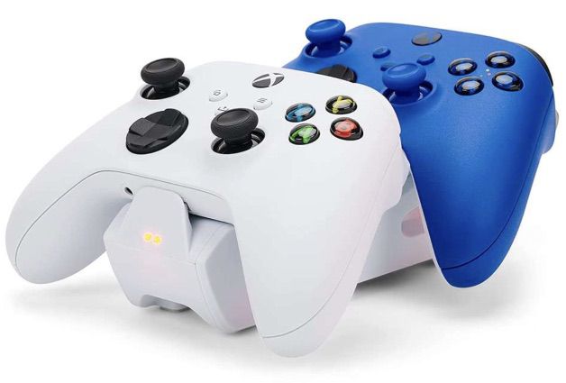 PowerA Duo Ladestation (lizenziert) für Xbox Controller für 21,89€ (statt 35€)