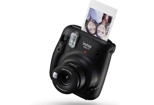 INSTAX Mini 11 Sofortbildkamera in Charcoal Gray für 68,90€ (statt 78€)