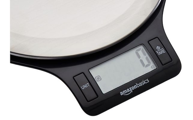 Amazon Basics Digitale Küchenwaage mit LCD Anzeige für 6,81€ (statt 11€)
