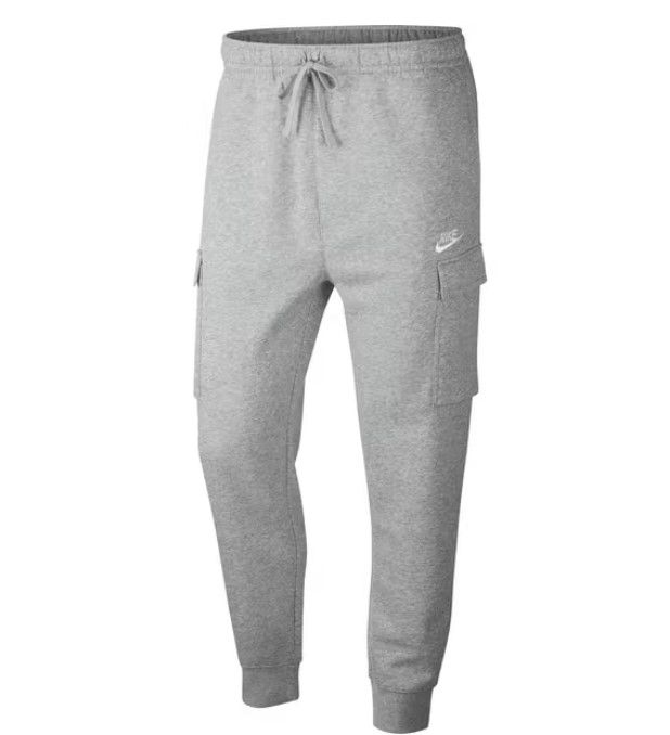 Nike M NSW Club Cargo Jogginghose für 20,98€ (statt 29€)   nur XXL